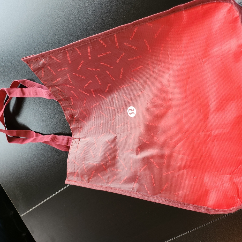 Lululemon Athletica Red Geometric Tote Bag - Picture 5 of 5